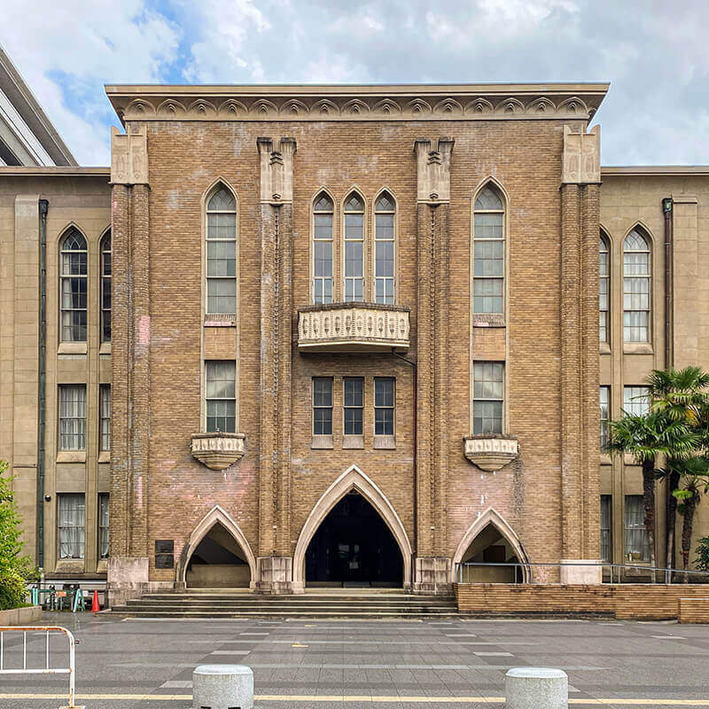 京都府立医科大学 本部棟｜パスポート公開