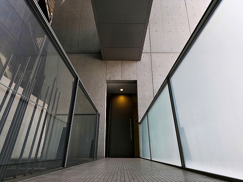 まいまい事務所(毎日新聞京都ビル2階)のオーディオガイド