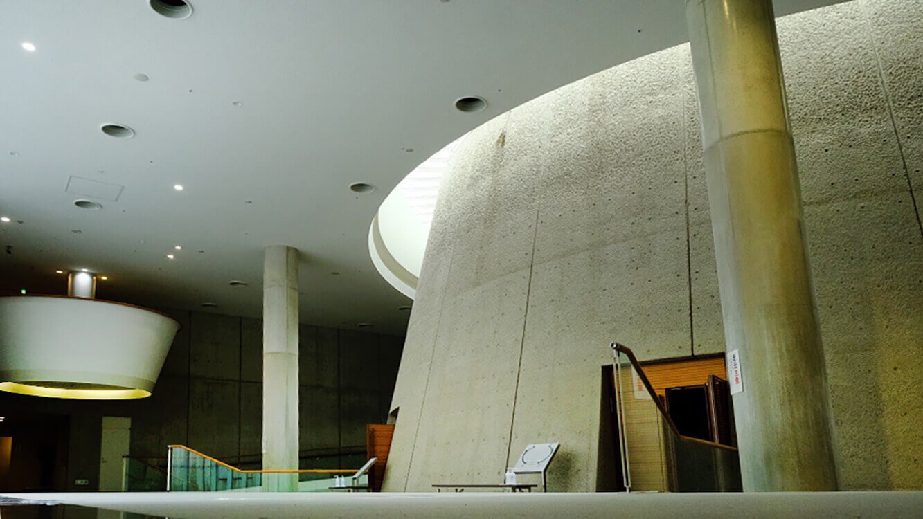 東本願寺視聴覚ホール外観