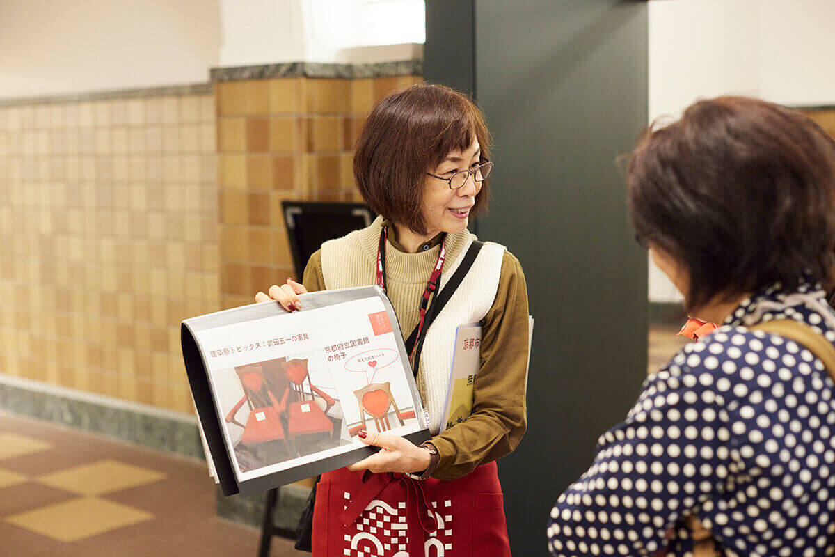 常駐ガイドの様子2