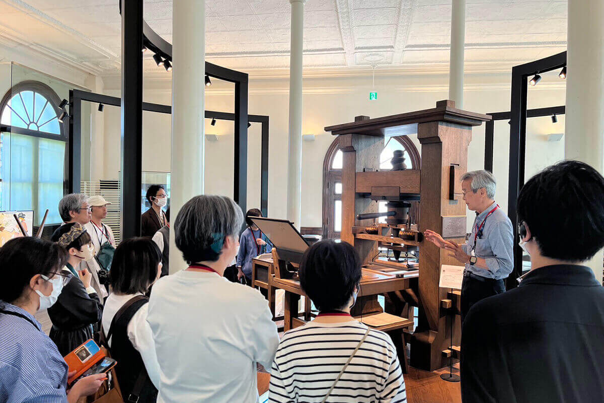 ガイドツアーの様子2