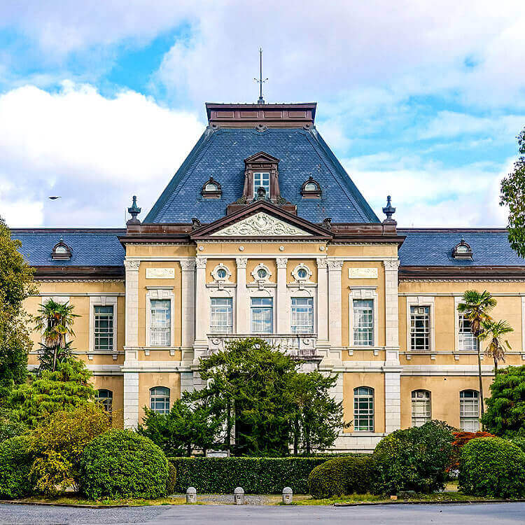 京都府庁旧本館|パスポート公開