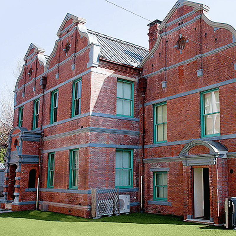 平安女学院大学 明治館|パスポート公開