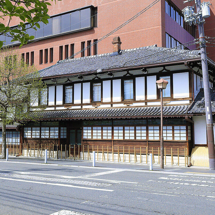 島津製作所 創業記念資料館|パスポート公開